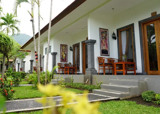 hotel di pemuteran deluxe garden terrace teras2